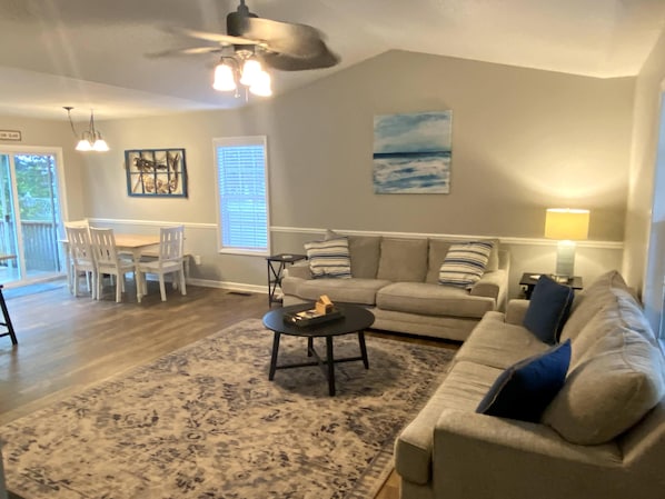 Smart TV, fireplace, DVD player, books