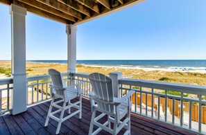 Property grounds - 👣Sandstep👣Oceanfront, Shared Pool, Gas Grill☀️ (Carolina Beach)