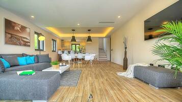 Smart TV, DVD player, books