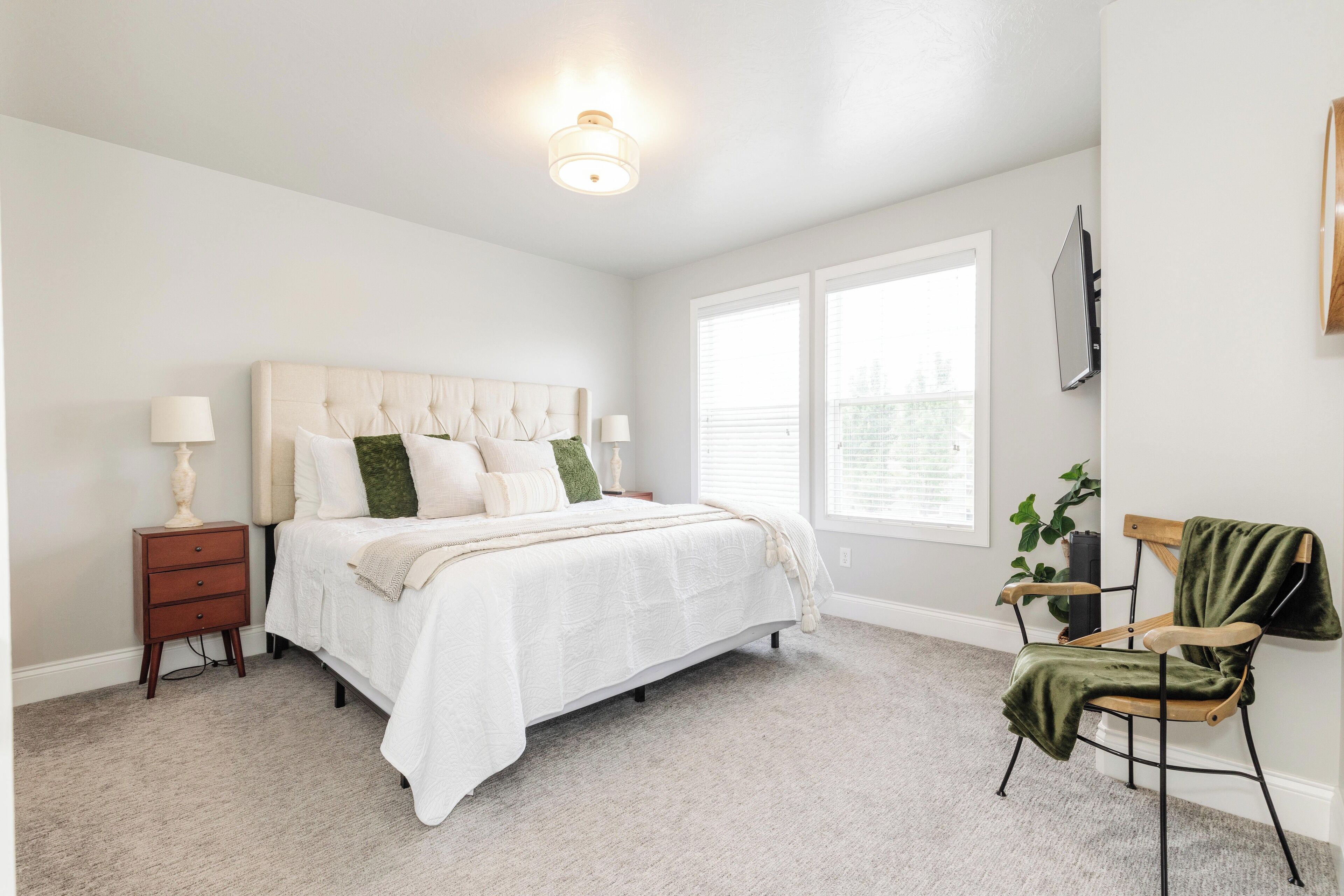 3 bedrooms, iron/ironing board, travel cot, free WiFi