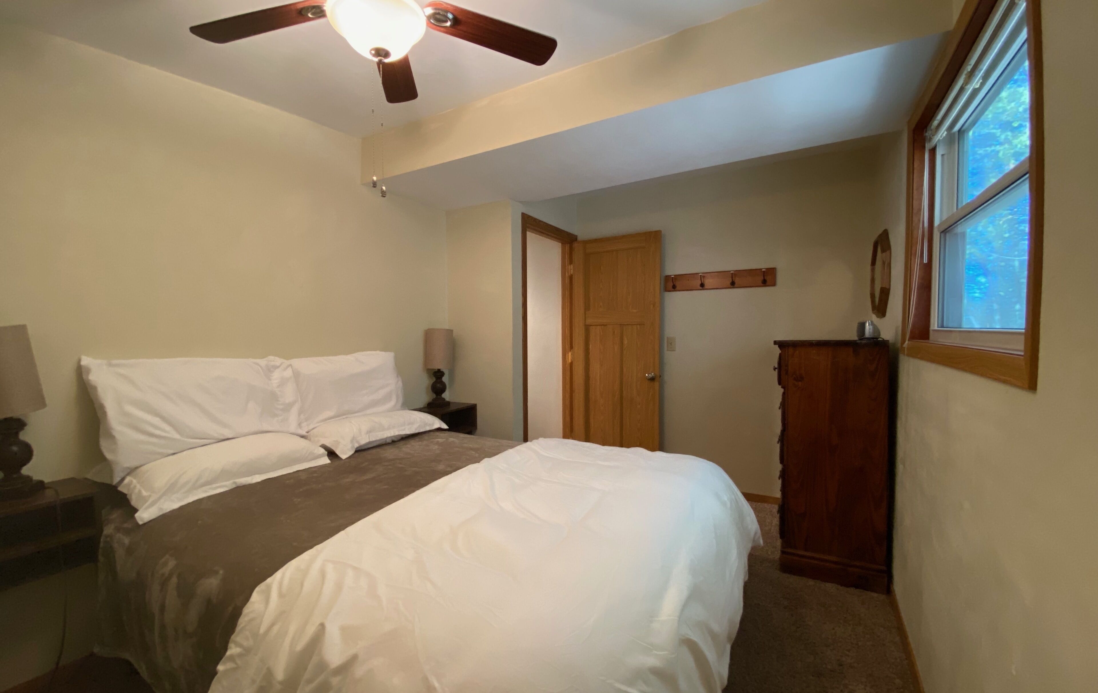 4 chambres, lit parapluie, Wi-Fi gratuit, draps fournis