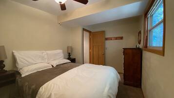 4 chambres, lit parapluie, Wi-Fi gratuit, draps fournis
