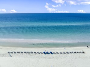 On the beach - Perfection Achieved! 212 Is the Perfect BEACH FRONT Condo. REMODELED January (Destin)