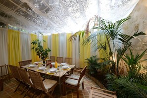 Outdoor dining - D0 Sweet garden (París)