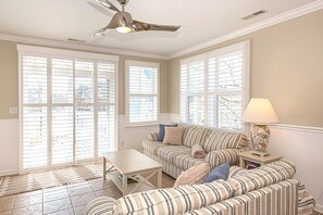 Smart TV, DVD player, stereo