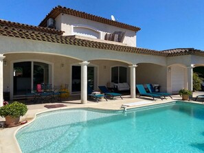 Piscine extérieure, piscine chauffée