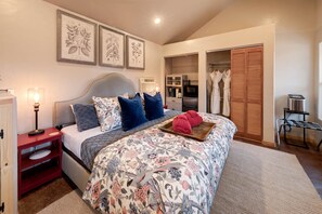 1 makuuhuone, silitysrauta/-lauta, internet, vuodevaatteet