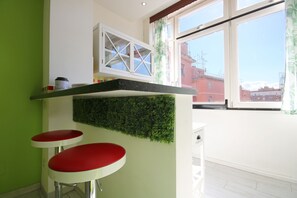 Interior - Mapo House... Your colorful living room! :) (Roma)