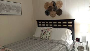 1 bedroom, free WiFi, bed sheets