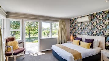 3 bedrooms, iron/ironing board, Internet, wheelchair access