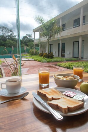 Café da manhã continental grátis todos os dias