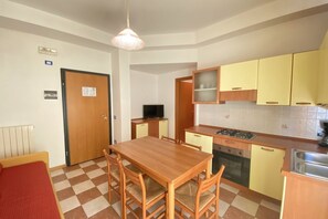 Microwave, oven - Appartamento Adriana 6 - Carraro Immobiliare Jesolo (Lido di Jesolo)