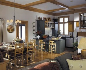Dining - Stowe, VT Villa at Trapp Family Lodge w/ views of Mt Mansfield (Stowe)