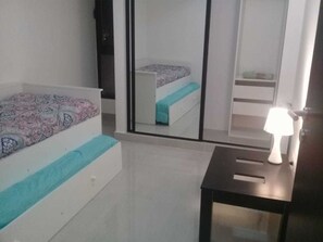 2 bedrooms, WiFi, bed sheets