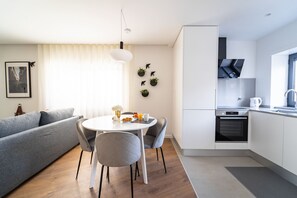 Dining - João da Ponte - T1 Altice Forum Braga by House and People (Braga)