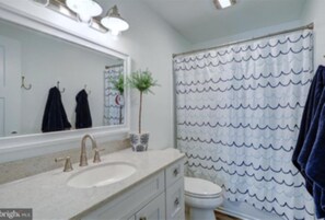 シャワー付き浴槽、ヘアドライヤー