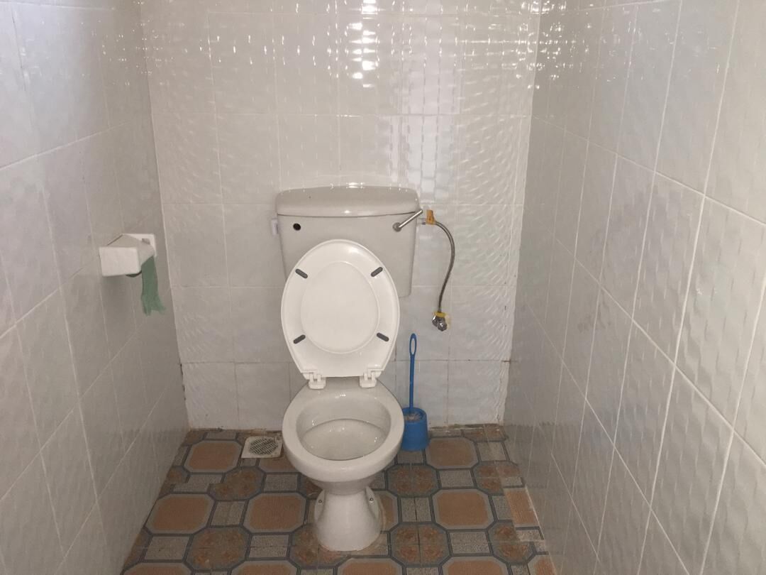 Badewanne, Haartrockner, Handtücher