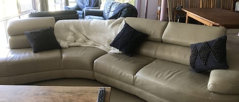 Smart TV, video games, DVD player, table tennis