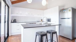 茶具/咖啡用具、冰箱、微波炉、烤箱