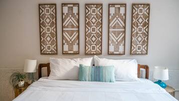 2 bedrooms, desk, iron/ironing board, travel crib