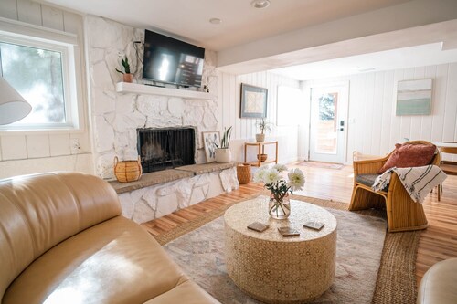 Pikes Peak Mountain View 2 Bedroom Guest Suite