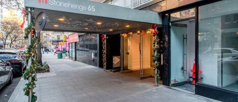 تفاصيل الفندق من الخارج