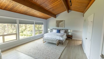 4 habitaciones, tabla de planchar con plancha y cuna de viaje