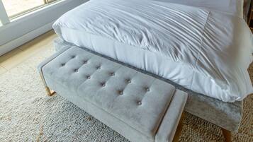 4 bedrooms, iron/ironing board, travel crib, WiFi (free)