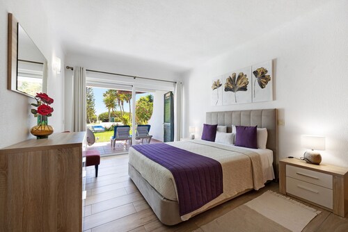 Charming Apartment “Navegador” close to the Beach with Pool, Terrace & Garden