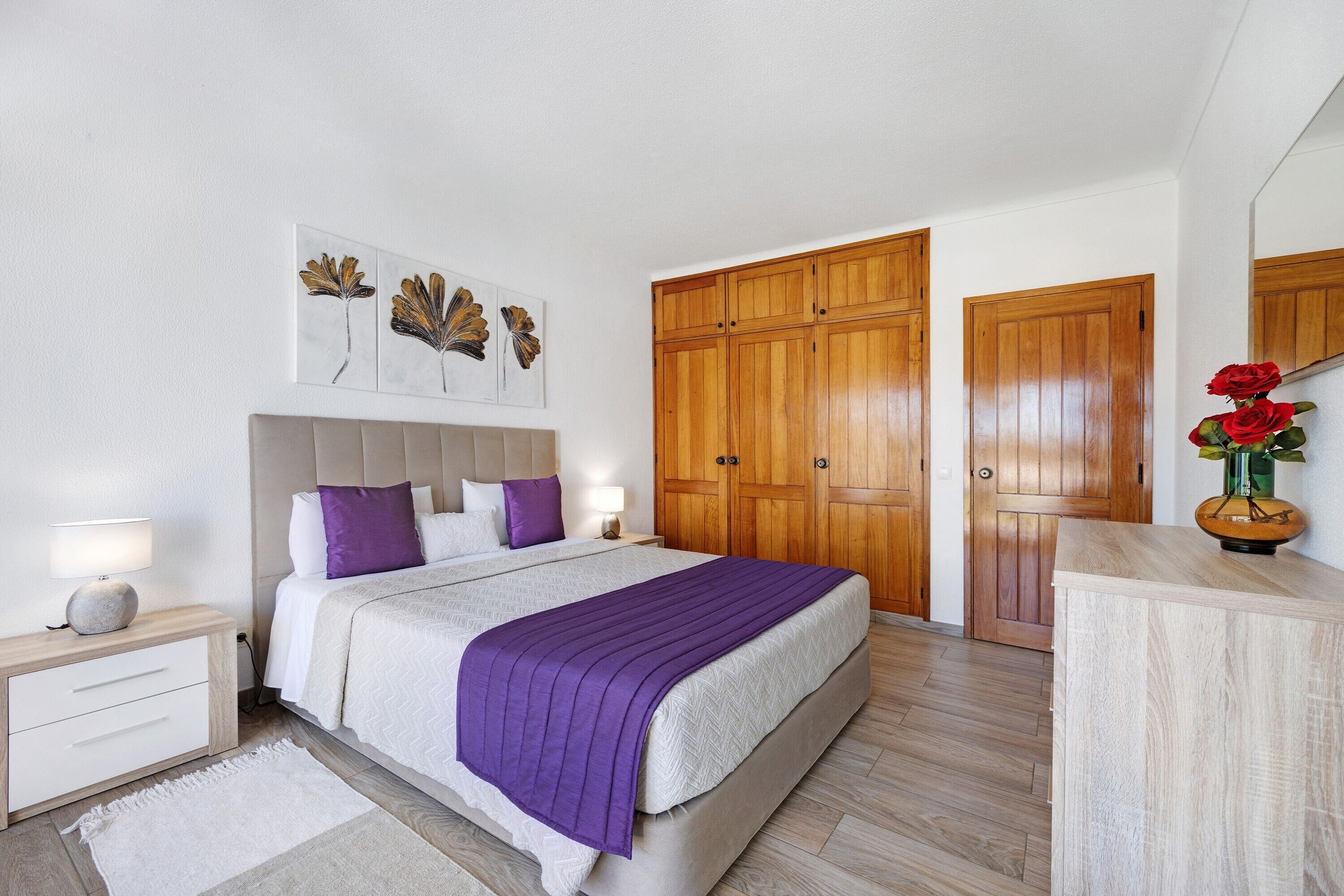 1 chambre, fer et planche à repasser, draps fournis