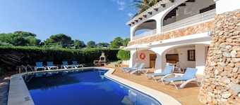 Wonderful Villa “Villa Las Palmeras” with Sea View, Pool, Wi-Fi, A/C, Garden & Terrace