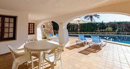 Wonderful Villa “Villa Las Palmeras” with Sea View, Pool, Wi-Fi, A/C, Garden & Terrace