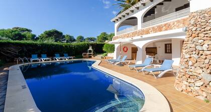 Wonderful Villa “Villa Las Palmeras” with Sea View, Pool, Wi-Fi, A/C, Garden & Terrace