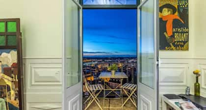 4 Bedroom apartment that offers a wonderful view of Coimbra and Mondego river.