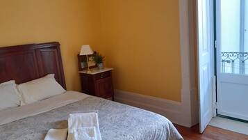 4 camere, ferro/asse da stiro, Wi-Fi gratuito, lenzuola