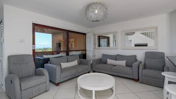 Classic Villa | Living area