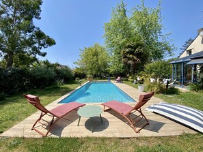 Outdoor pool, a heated pool - Longère Near the Loire (la Daguenière)