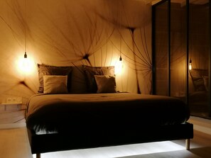 1 chambre, fer et planche à repasser, accès au Wi-Fi (inclus)