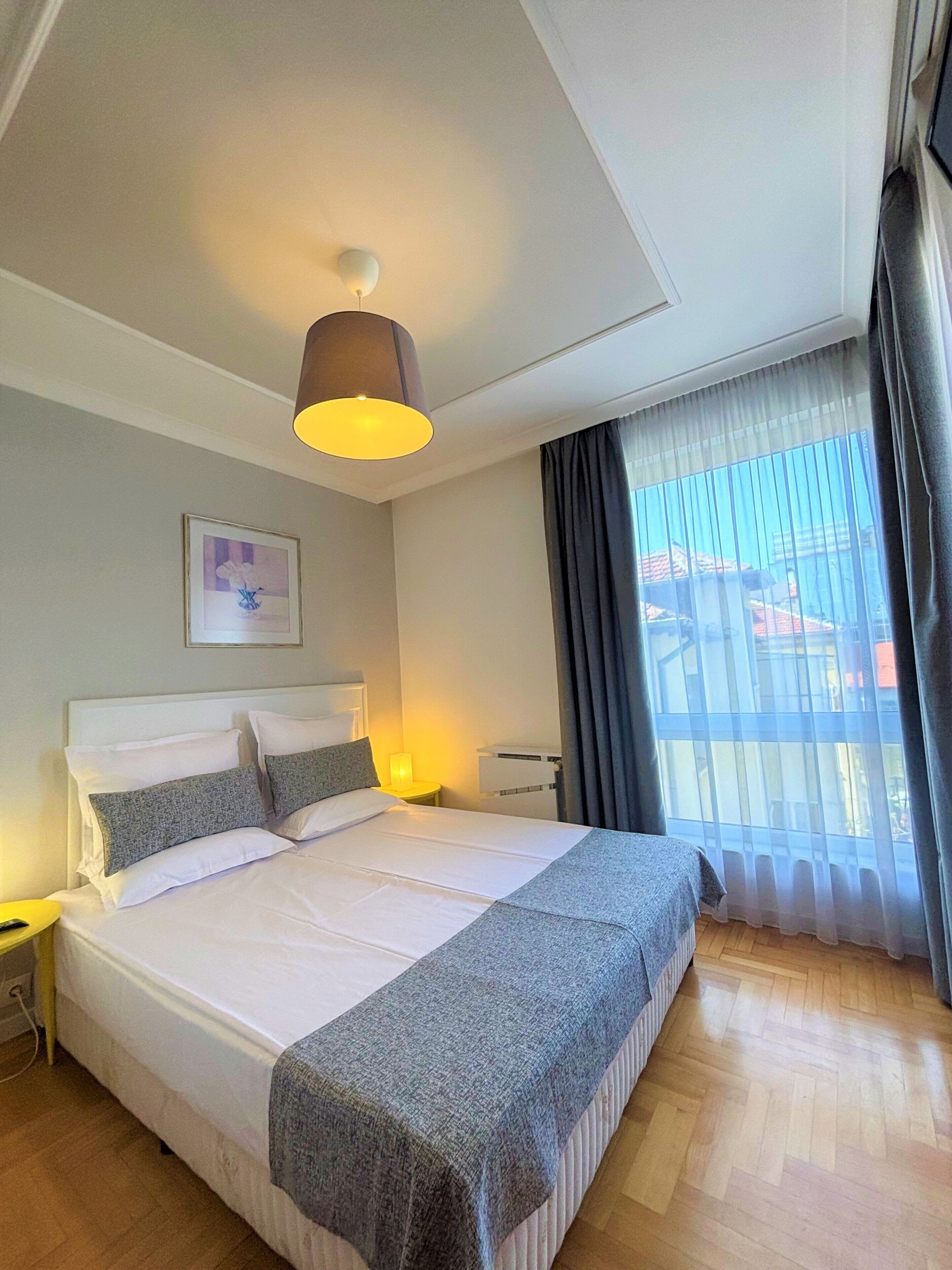 In-room safe, desk, laptop workspace, blackout drapes