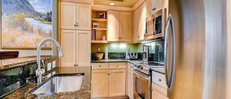 House (Beaver_Creek_Pines_3Bedroom_Den) | Exterior