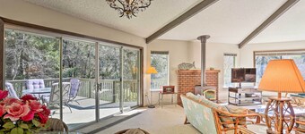 Woodsy Willow Creek Getaway w/ Pool & Deck!