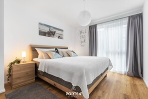 3 bedrooms, desk, iron/ironing board, travel crib - Onkel Olli - Infrared sauna, fireplace, balcony, beach chair, water view, (Olpenitz)