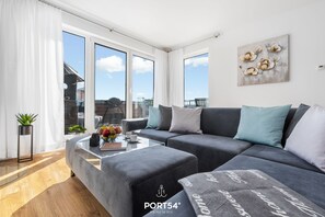 TV, fireplace, books, stereo - Onkel Olli - Infrared sauna, fireplace, balcony, beach chair, water view, (Olpenitz)