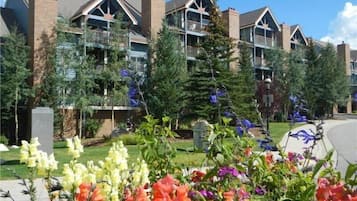 Condo (Breck_River_Mtn_Lodge_1bd) | Exterior