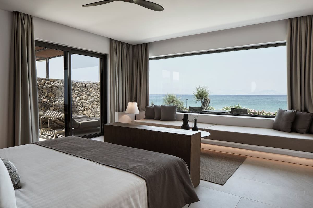 Riviera Suite, Sea View | Ropa de cama hipoalergénica y minibar