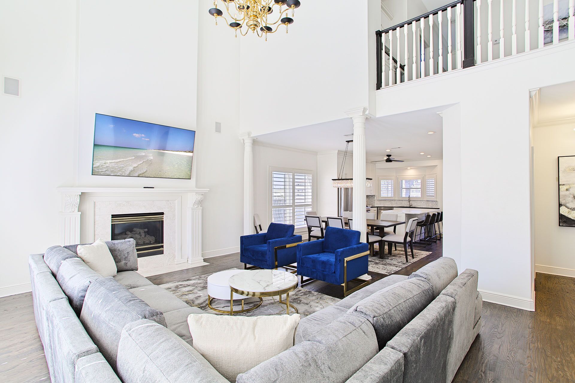 TV, fireplace