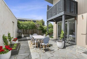 Outdoor dining - Noble House, Barwon Heads (Barwon Heads)