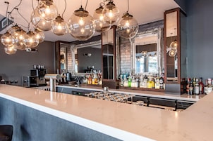 Bar (en el alojamiento)