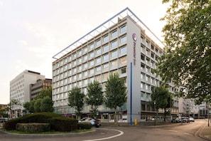 Exterior - Premier Inn Saarbrücken City Centre (Saarbrucken)