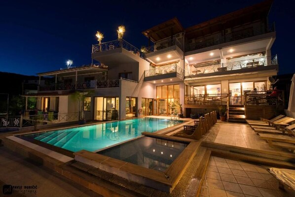 Seasonal outdoor pool - Aria Hotel Skiathos (Skiathos)